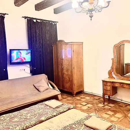 Apartments In The Customs Square Lviv Extérieur photo