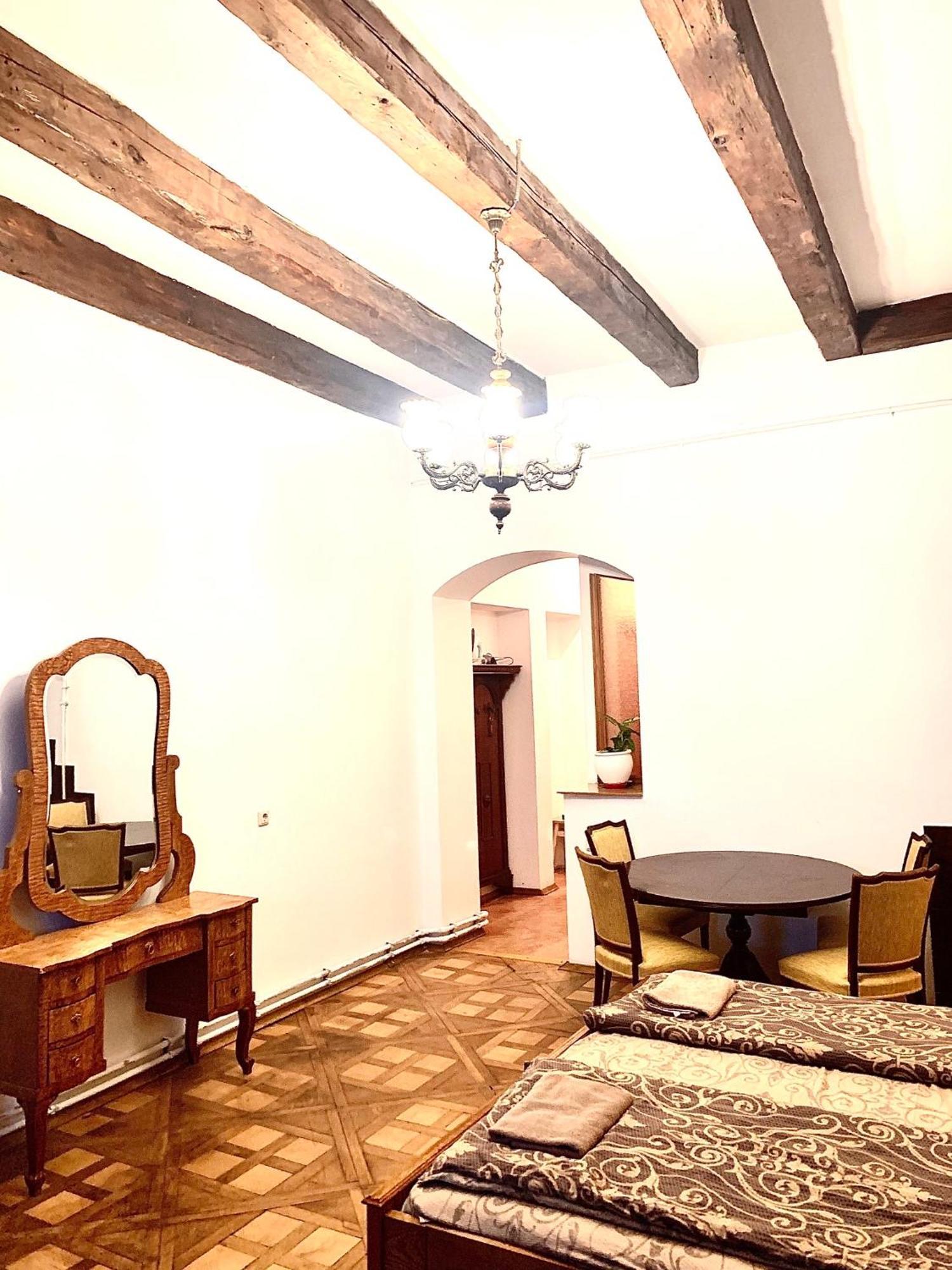 Apartments In The Customs Square Lviv Extérieur photo