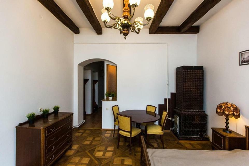 Apartments In The Customs Square Lviv Extérieur photo